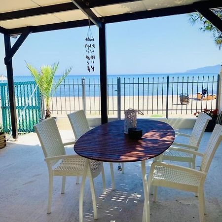 House By The Sea In Artemis Apartment Exterior photo